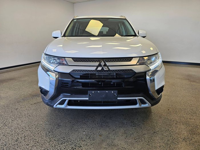 2018 MITSUBISHI OUTLANDER ES 7 SEAT 2WD