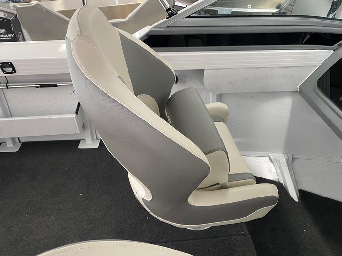 2025 QUINTREX 450 Fishabout Pro