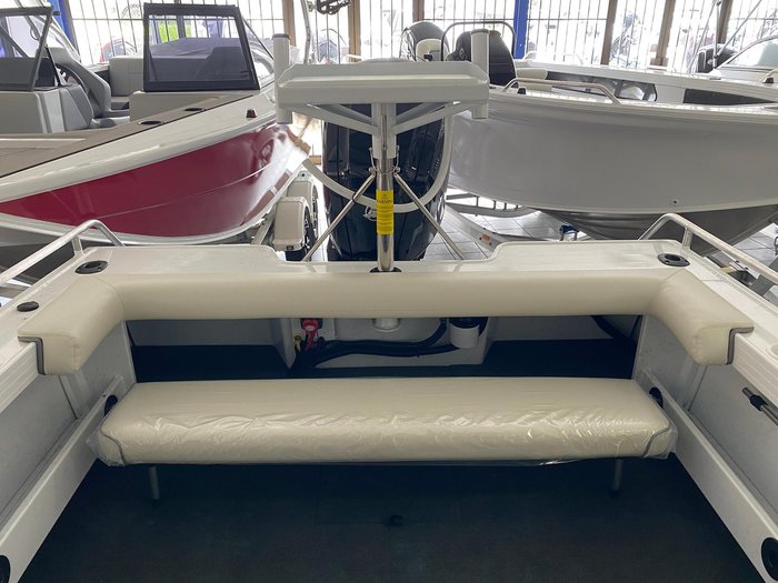 2025 QUINTREX 450 Fishabout Pro