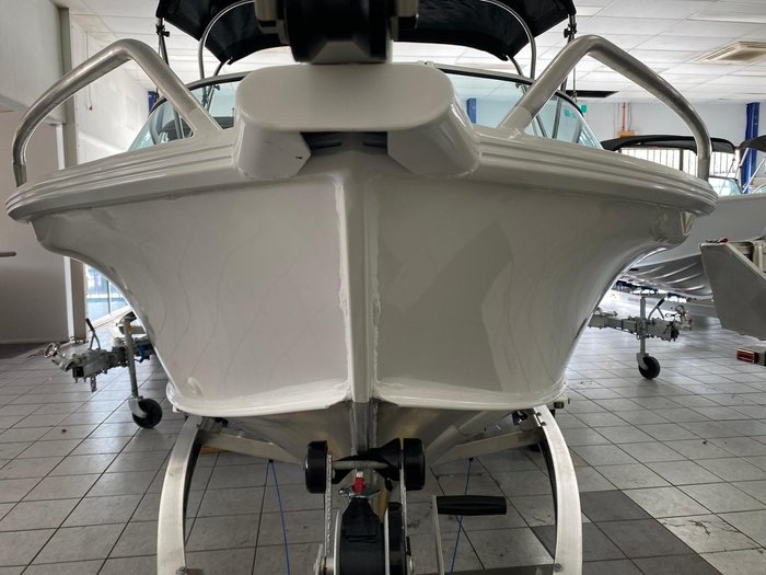 2025 QUINTREX 450 Fishabout Pro