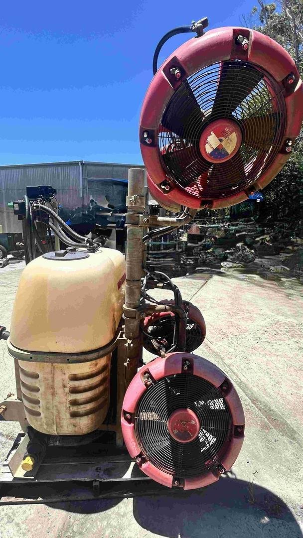 2015 CROPLANDS QUANTUM MIST 500L LINKAGE SPRAYER RED