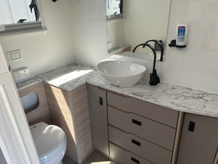 2024 JAYCO Discovery 21.66-4OB