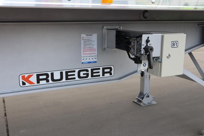 2025 Krueger 34P Dry Van B Double White
