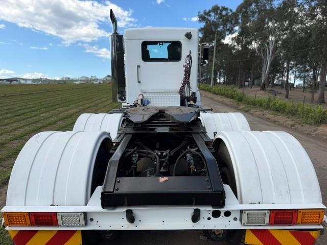 2014 Kenworth T300 Series T359