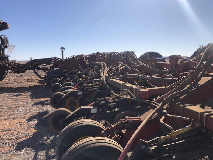 2018 Bourgault 3320-76 Red