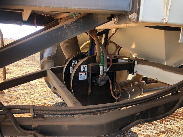 2018 Bourgault 3320-76 Red