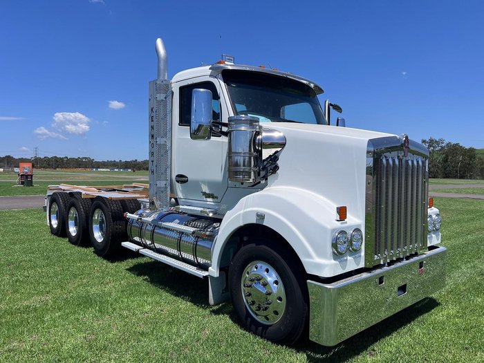 2024 Kenworth T610 Series T610SAR White