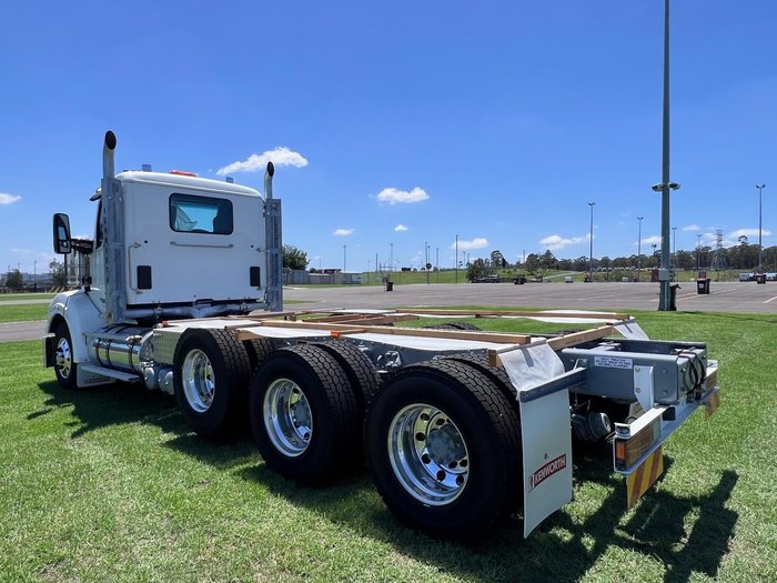2024 Kenworth T610 Series T610SAR White