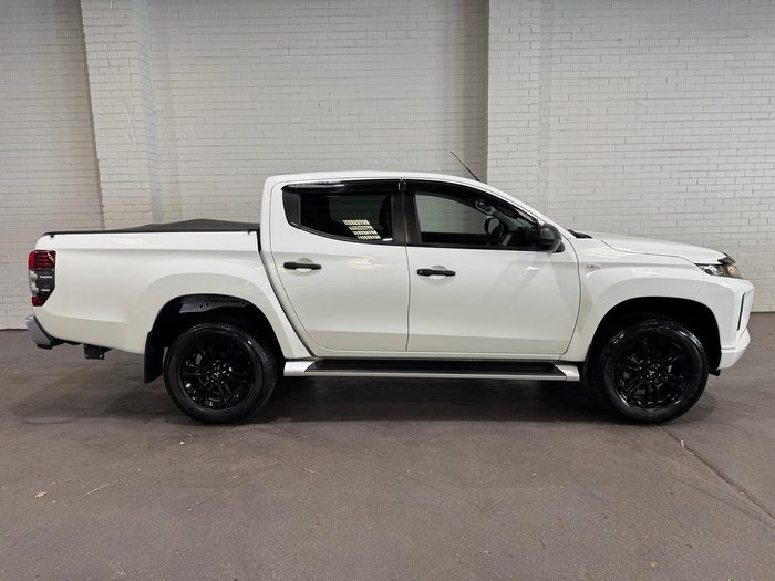 2022 Mitsubishi Triton GLX+ MR MY22 4X4 Dual Range White