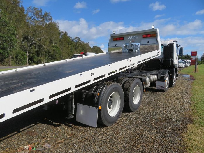 2025 Isuzu F Series FYJ300-350