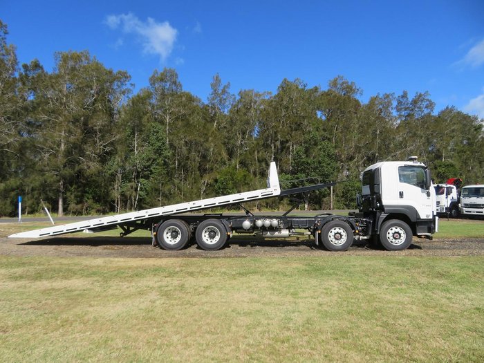 2025 Isuzu F Series FYJ300-350