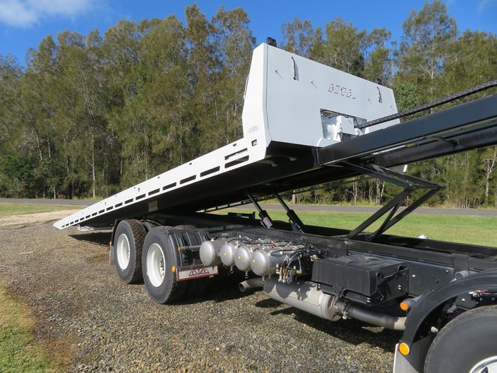 2025 Isuzu F Series FYJ300-350