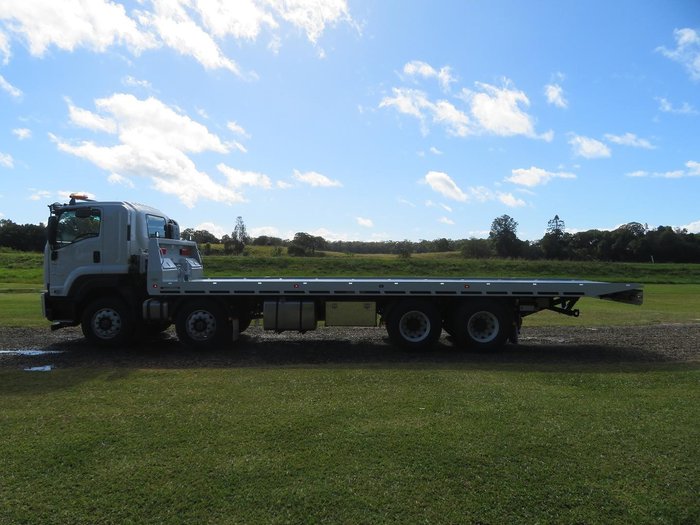 2025 Isuzu F Series FYJ300-350