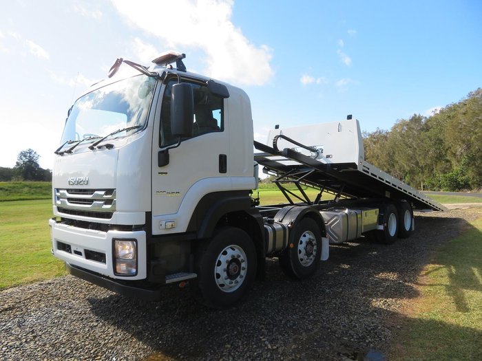 2025 Isuzu F Series FYJ300-350
