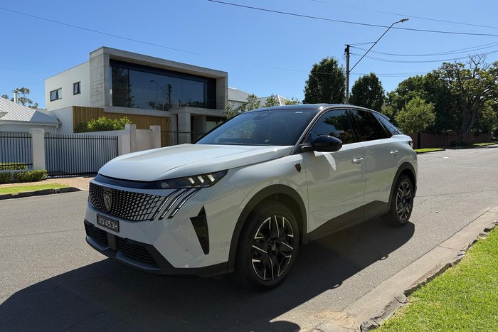 2024 Peugeot 3008 GT Premium Hybrid