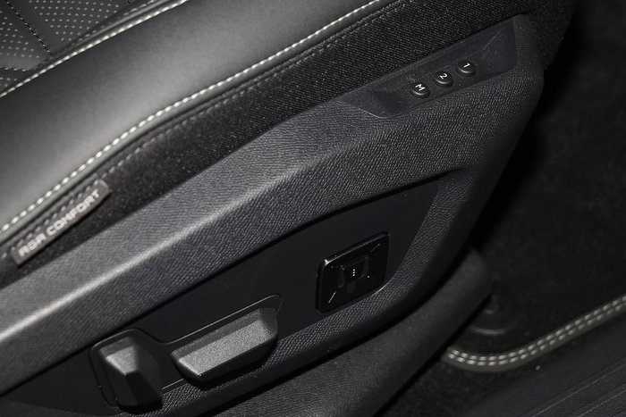 2024 Peugeot 3008 GT Hybrid