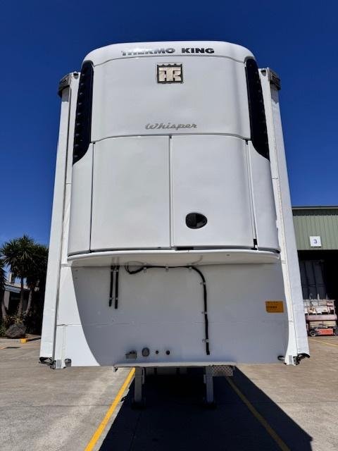 2004 Maxitrans St3 22 Pallet Sd Refrigerated Curtain, Tuck Away Tail Gate