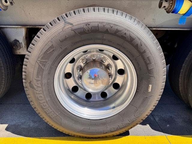 2004 Maxitrans St3 22 Pallet Sd Refrigerated Curtain, Tuck Away Tail Gate