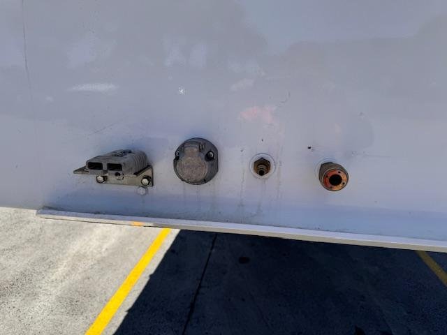 2004 Maxitrans St3 22 Pallet Sd Refrigerated Curtain, Tuck Away Tail Gate