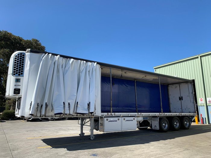 2004 Maxitrans St3 22 Pallet Sd Refrigerated Curtain, Tuck Away Tail Gate