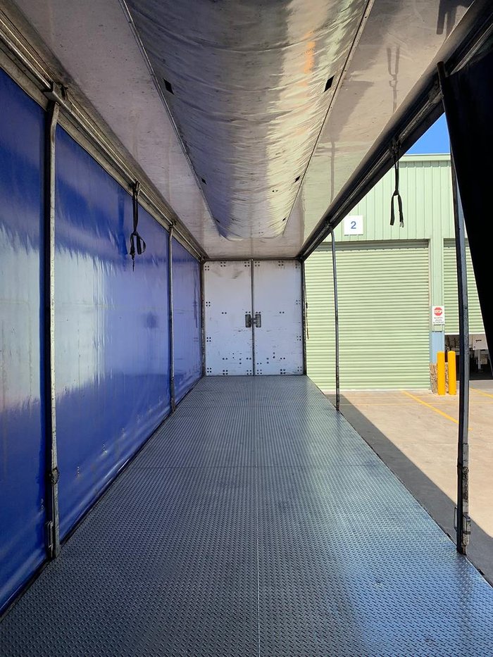 2004 Maxitrans St3 22 Pallet Sd Refrigerated Curtain, Tuck Away Tail Gate