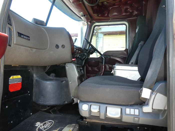 2005 Mack Superliner WHITE