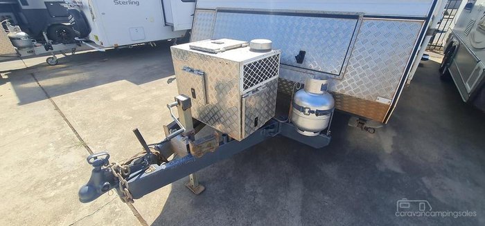 2010 Humpback Aussie By Design - Smart Van