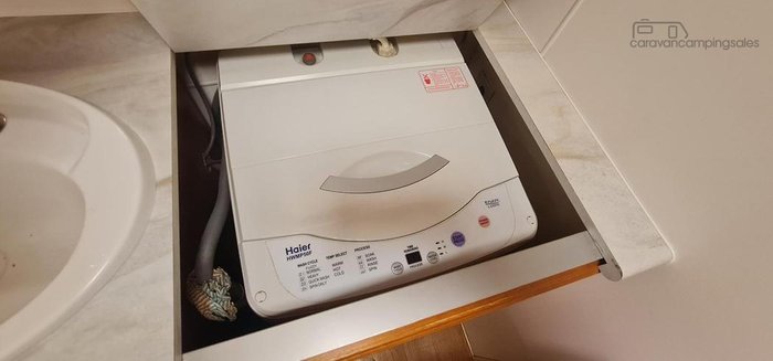 2010 Humpback Aussie By Design - Smart Van