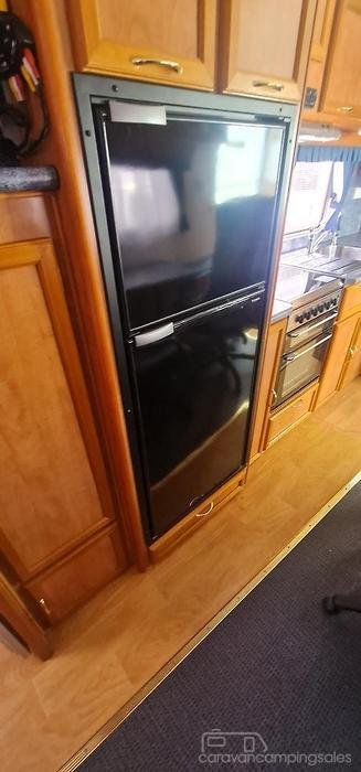 2010 Humpback Aussie By Design - Smart Van