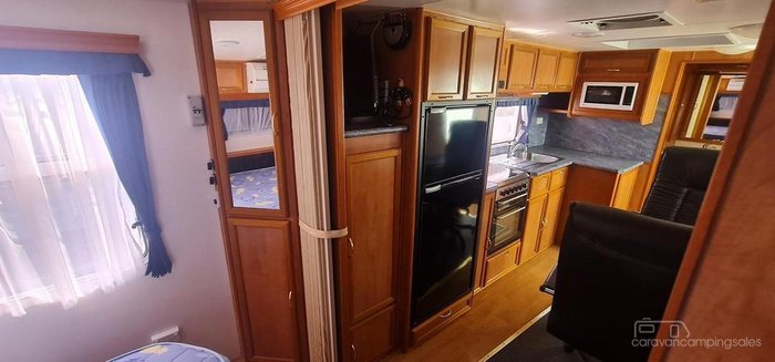 2010 Humpback Aussie By Design - Smart Van