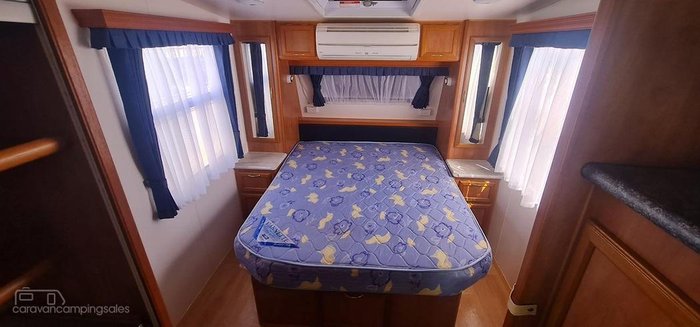 2010 Humpback Aussie By Design - Smart Van