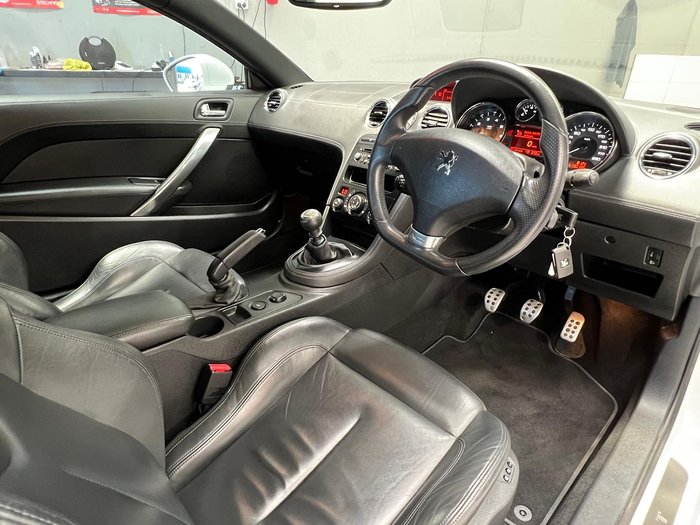 2011 Peugeot RCZ 200th Anniversary Pearl White