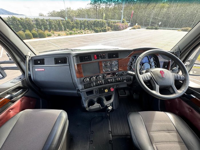2024 Kenworth T410sar T410SAR IT BUNK White