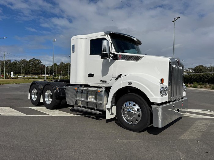 2024 Kenworth T410sar T410SAR IT BUNK White
