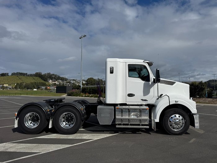 2024 Kenworth T410sar T410SAR IT BUNK White