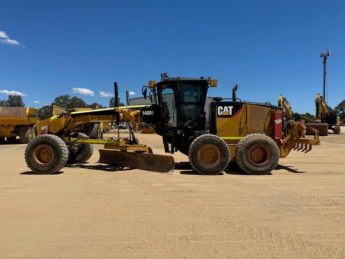 2019 Caterpillar 140M