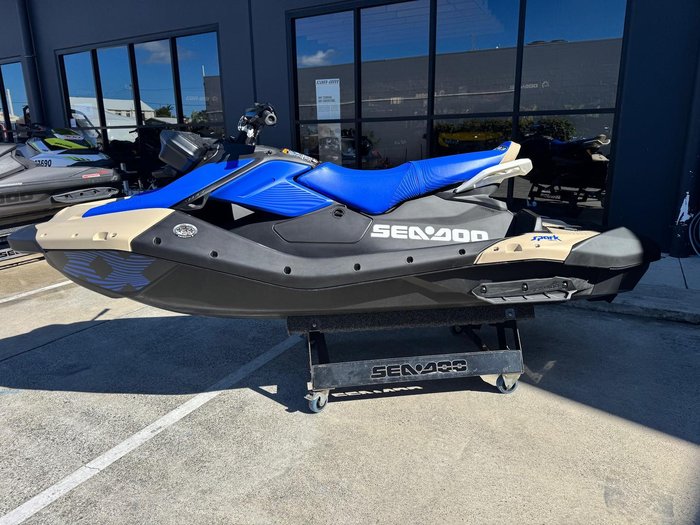 2025 SEA-DOO Spark Trixx 3up