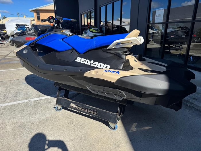 2025 SEA-DOO Spark Trixx 3up