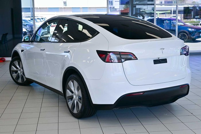 2022 Tesla Model Y Rear-Wheel Drive