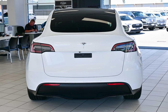 2022 Tesla Model Y Rear-Wheel Drive