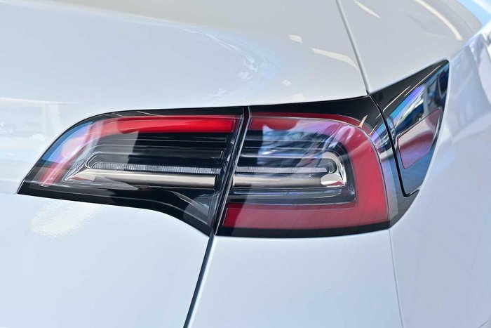 2022 Tesla Model Y Rear-Wheel Drive