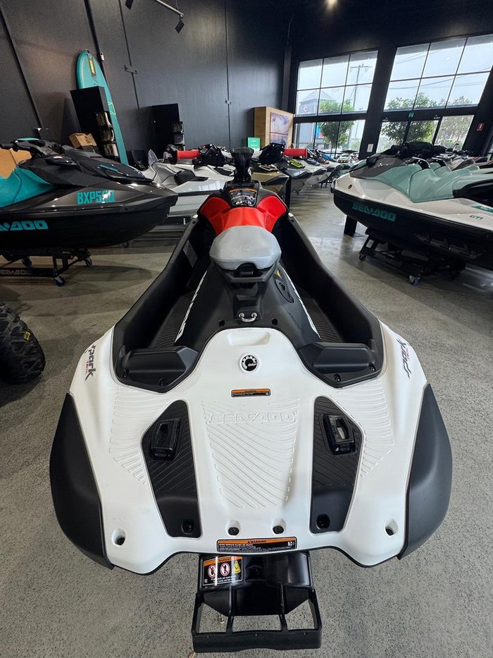 2025 SEA-DOO Spark Trixx 1UP