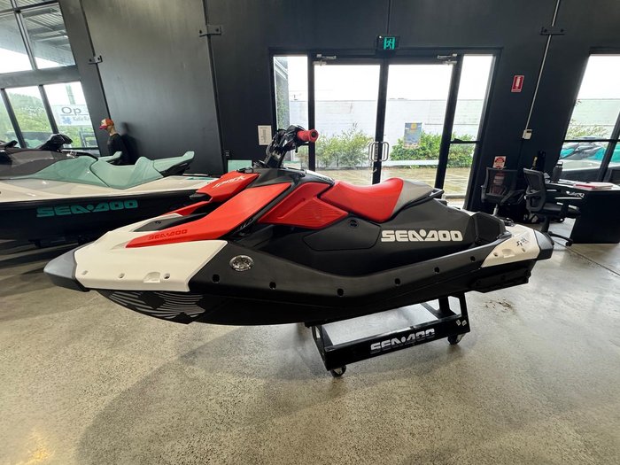 2025 SEA-DOO Spark Trixx 1UP
