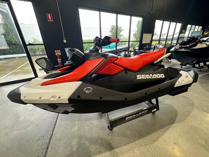 2025 SEA-DOO Spark Trixx 3up