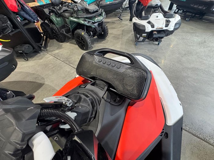 2025 SEA-DOO Spark Trixx 3up