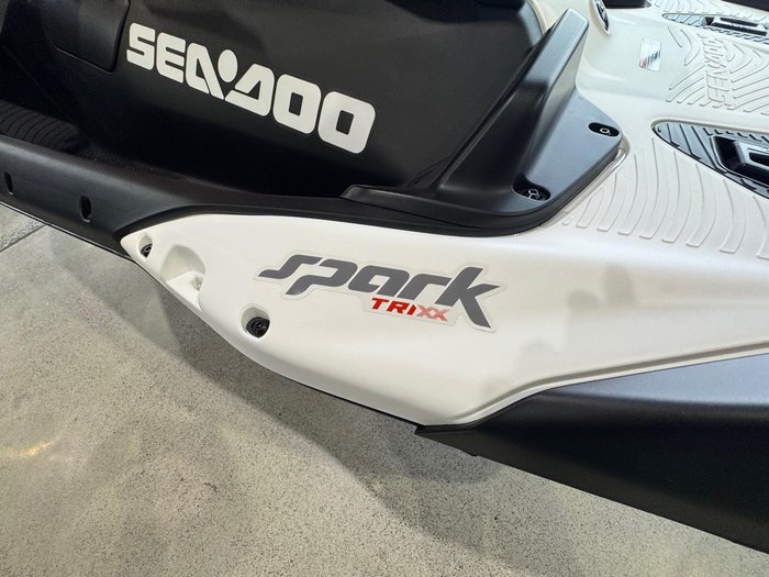 2025 SEA-DOO Spark Trixx 3up