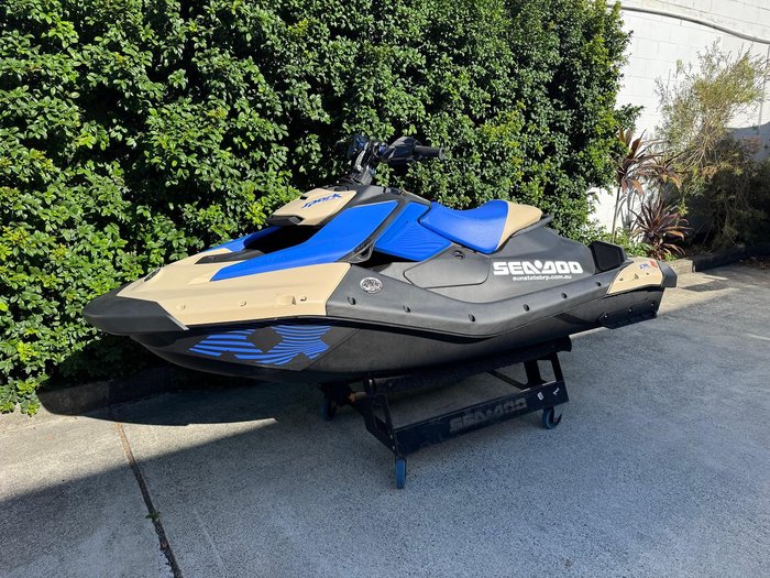 2025 SEA-DOO Spark Trixx 1UP