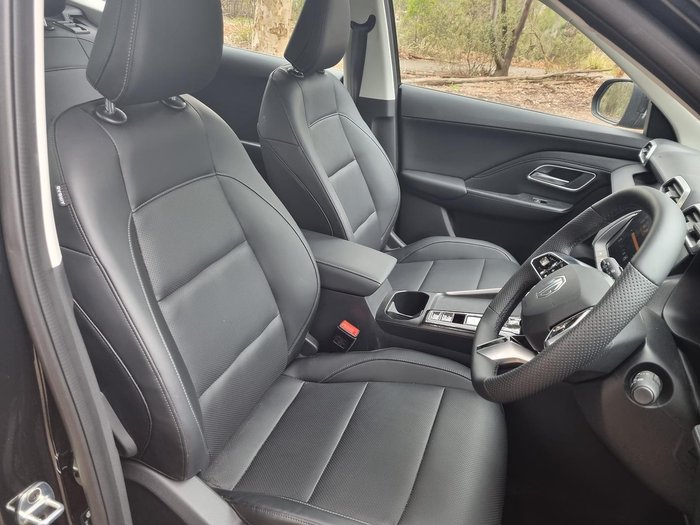 2024 MG ZS Essence Hybrid+