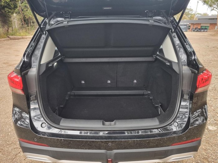 2024 MG ZS Essence Hybrid+