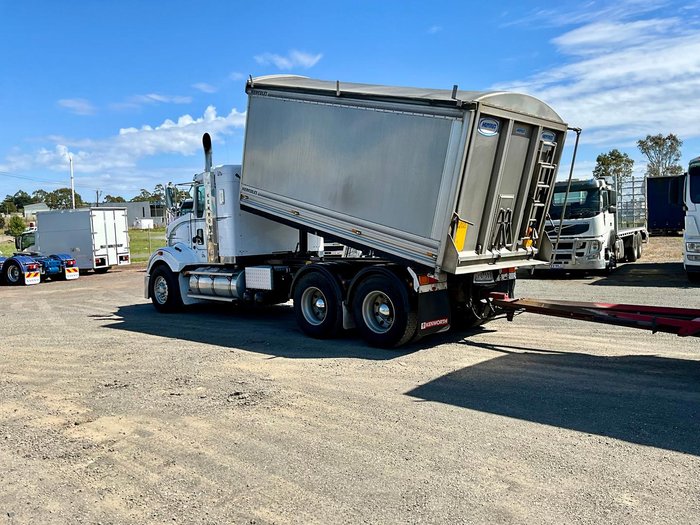 2013 Kenworth T409sar Truck Trailer Grain Spec $213650+Gst KENWORTH T409SAR WHITE